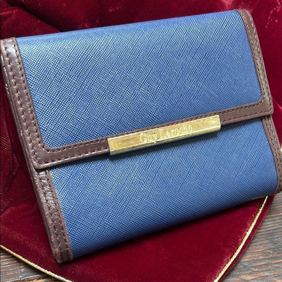 Guy Laroche Navy and Chocolate  Leather Wallet - Picture 1 of 9